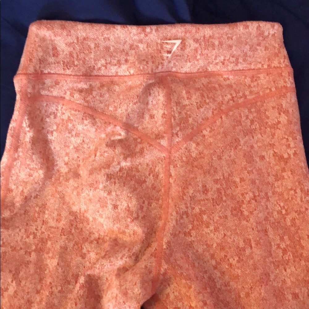GYM SHARK HIGH WAISTED NEVER WORN LEGGINGS